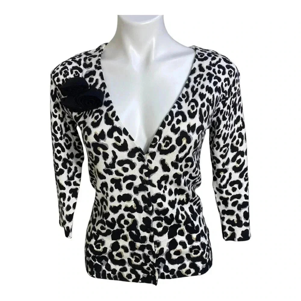 White House Black Market WHBM leopard  mobwife vneck cardigan sweater small